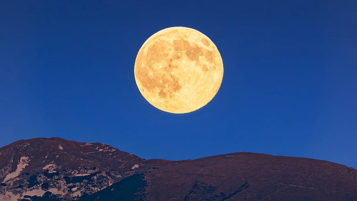 The July Full Moon: A Celestial Showcase