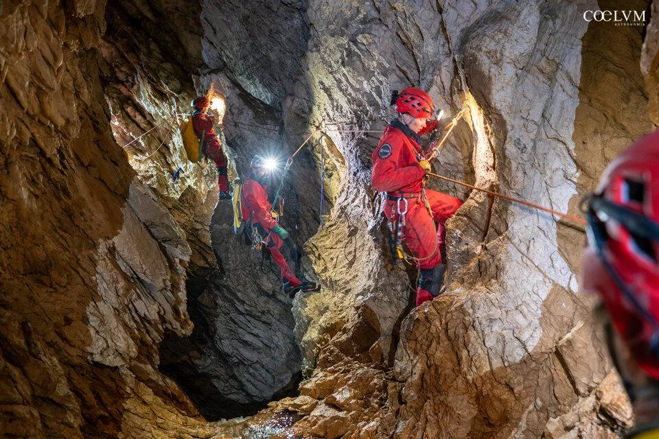In the Heart of the Earth to Prepare for Space: CAVES Expedition Concluded