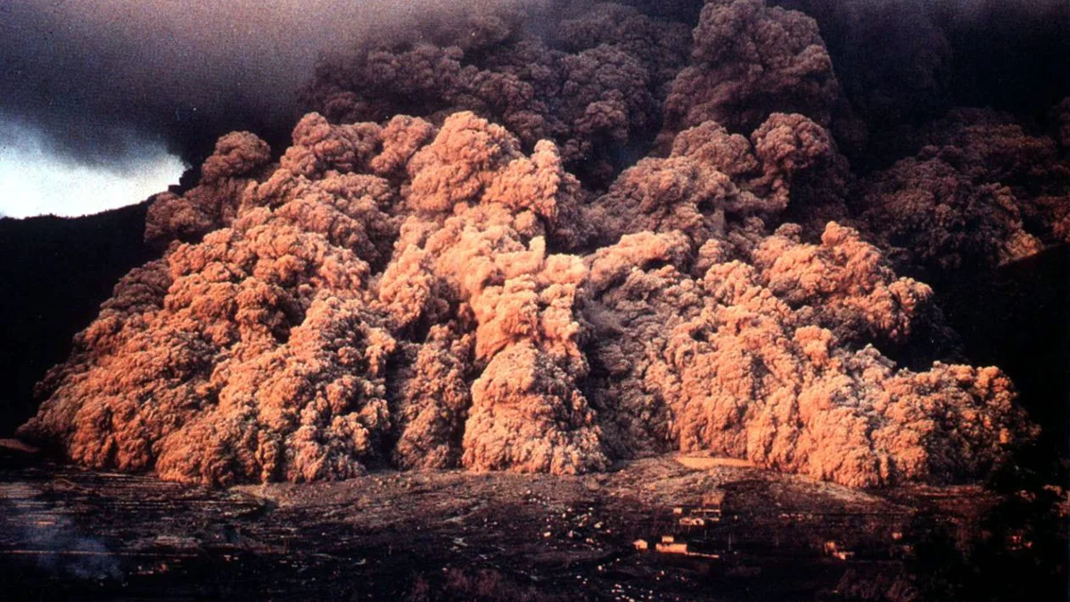 The Catastrophic Ignimbrite Campana Eruption and Its Impact on Campania