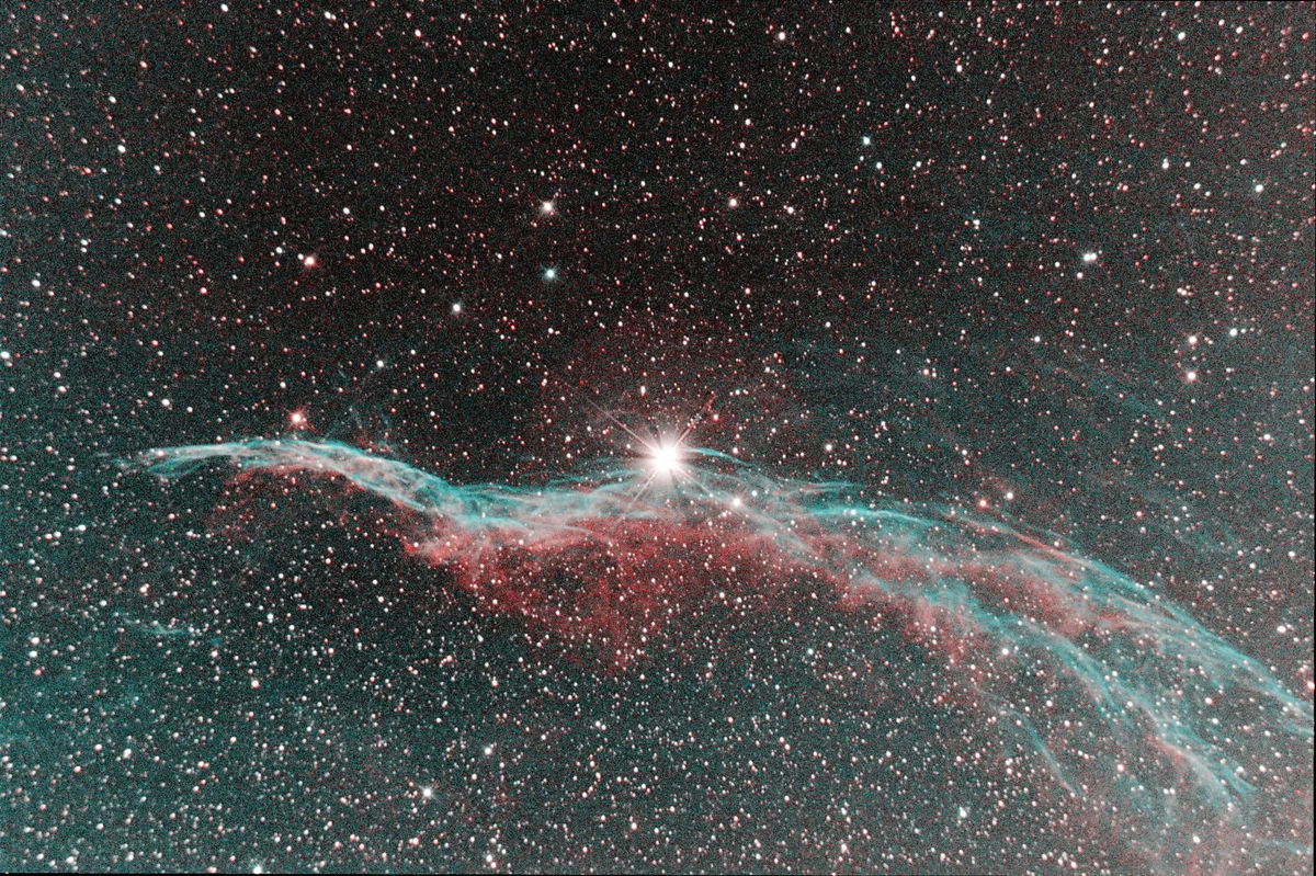 The Veil Nebula: A Stunning Cosmic Tapestry in Cygnus